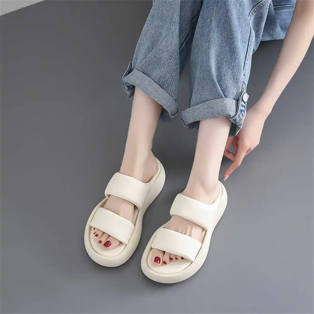 Size 39 Strips Summer Shoes Sa - Aquatic Sports Teams ulasan dan harga